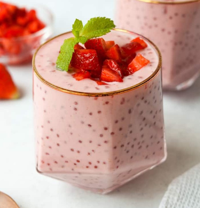 Creamy Strawberry Coconut Pudding